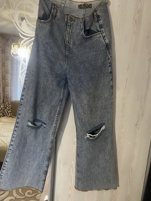 Продам стильные широкие джинсы 48 р