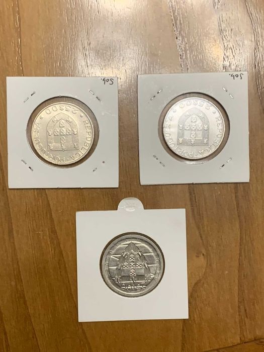 Moedas Comemorativas - Escudos