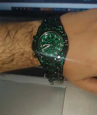 Relógio Verde de Quartzo Cintilante Gelado de Luxo