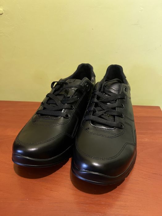 Кросівки шкіряні Ecco 43 розмір