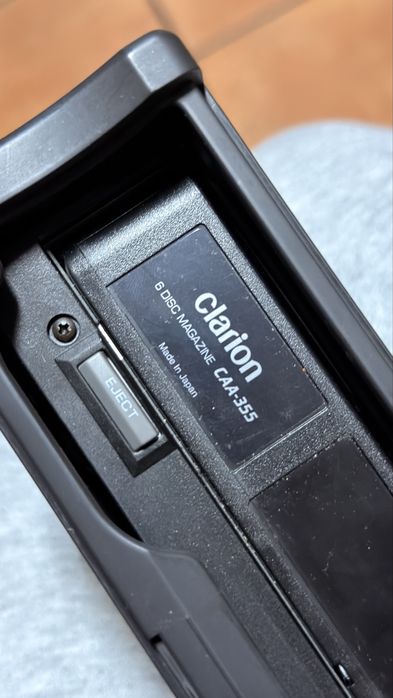 Genuine Peugeot 6 disc cd player