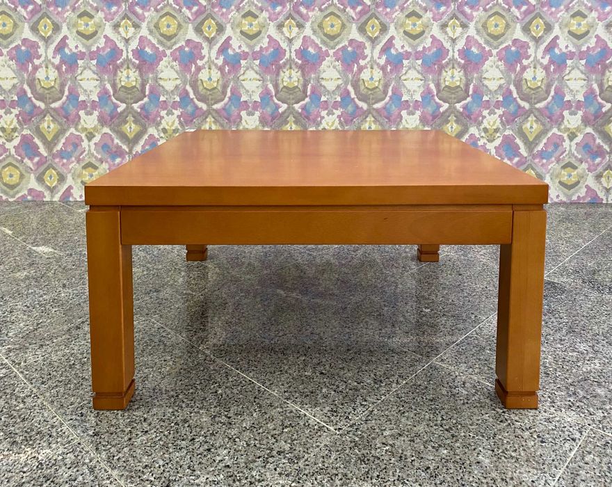 Mesa de centro em cerejeira