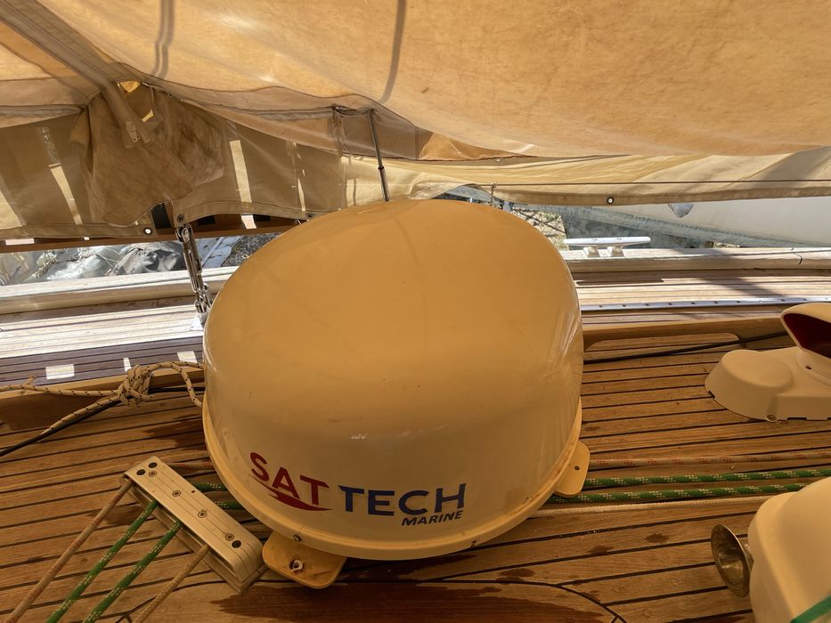 Zestaw do odbioru tv satelitarnej SatTech jacht camper