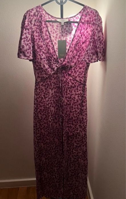 Roupa de festa de mulher