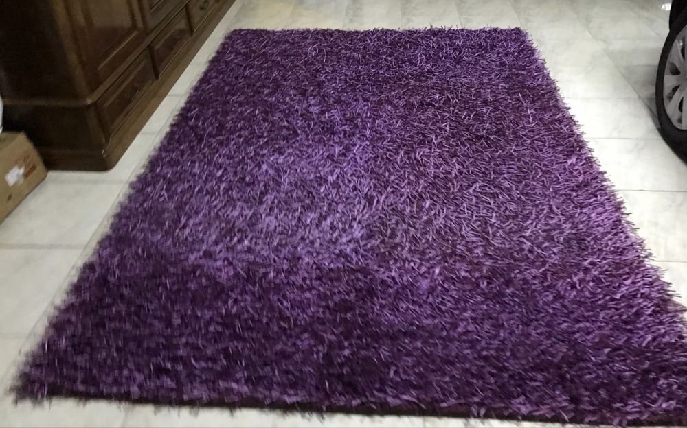 Dois tapetes roxos