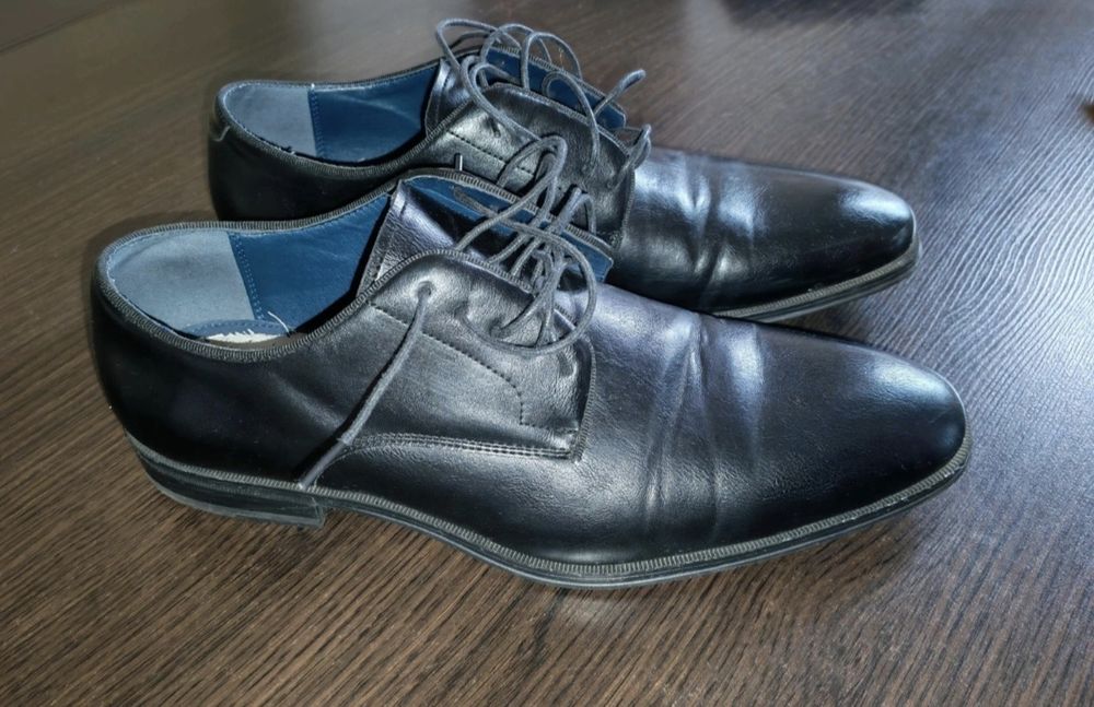 Czarne buty garniturowe / derby