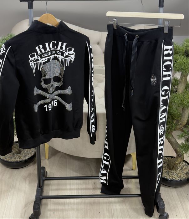 Dres z krysztalami czaszkaM