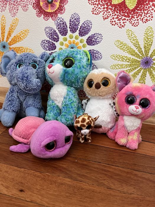 Мʼякі іграшки глазастики