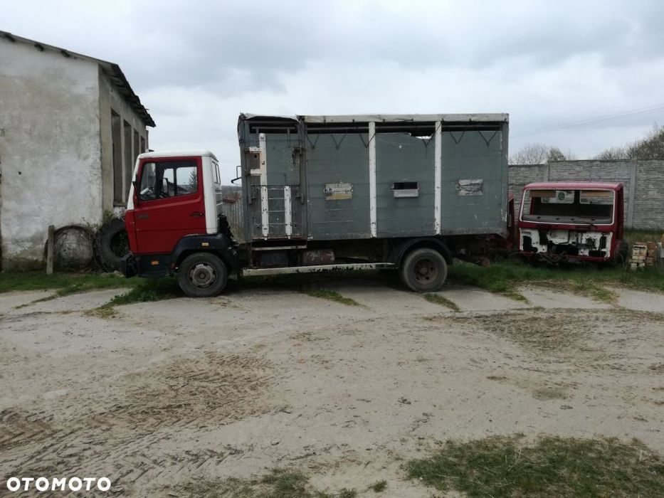 ZABUDOWA DO PRZEWOZU ZWIERZĄT ŻYWCA  4,3metra