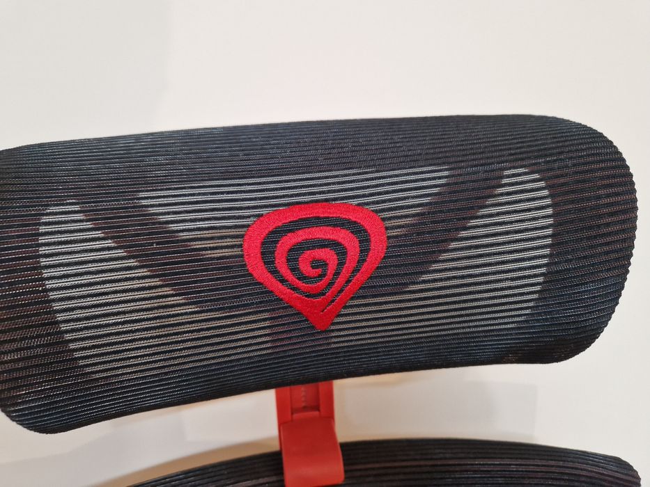 Fotel gamingowy Genesis ASTAT 700 czerwony