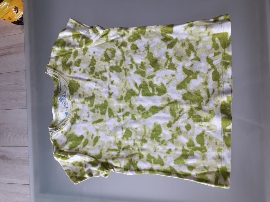 Zielone podkoszulek ok. 134                                     
Długo