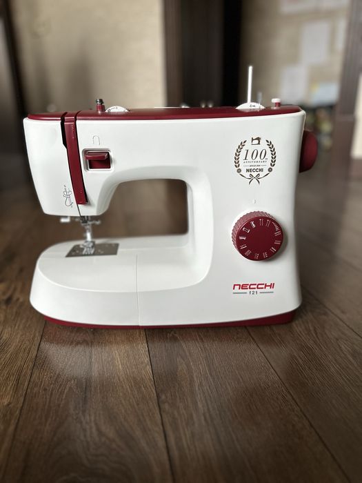 Швейная машина Necchi f21
