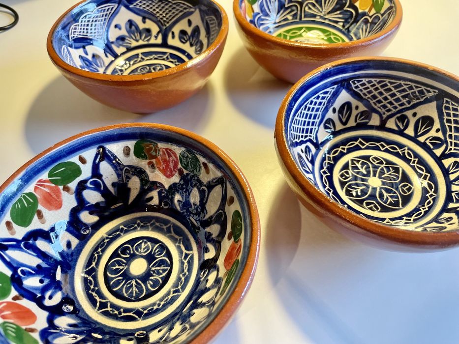 Tigelas de cerâmica portuguesa assinadas “F Agostinho V. Alentejo”