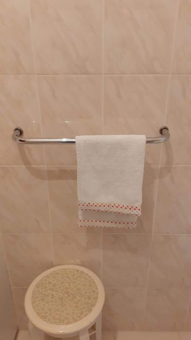 Conjunto toalheiro + espelho p/ casa-de-banho em Inox