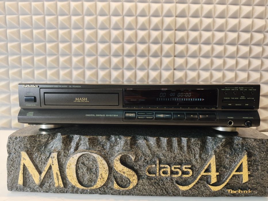 Odtwarzacz CD Technics SL-PG460A.