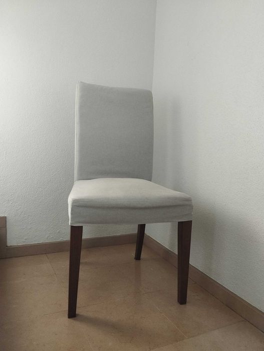 2 Cadeiras sala jantar