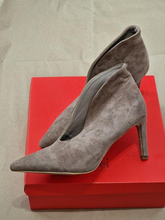 Замшеві ботильйони на високих підборах сіро-коричневого кольору, р40