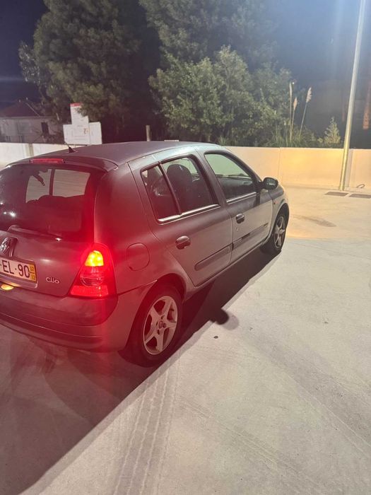 renault clio 1500 dci 2002