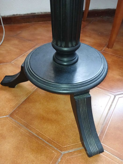 Mesas.sofa,movel de entrada e cadeira