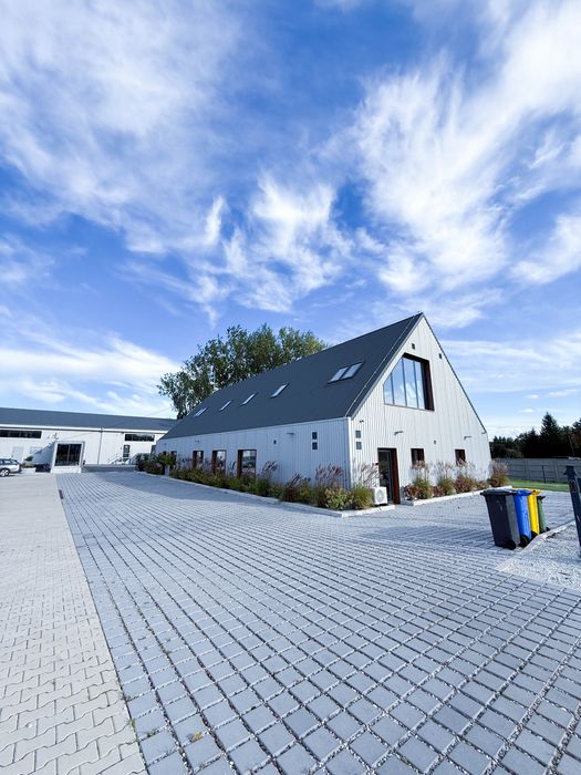 BIURO, GABINET  25 m² – komfort i prestiż.