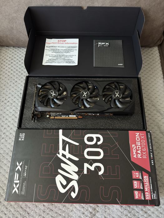 XFX RX6700XT 12gb (пломба, стан нової)