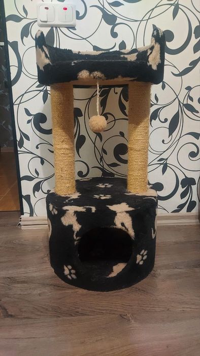 Лежанка,когтеточка для кошек