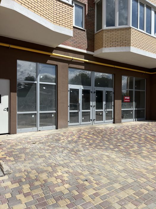 Приміщення в парковій зоні, з ремонтом.