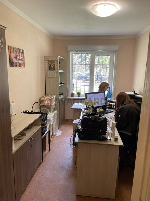 Продам будівлю під коменрційну діяльність 65000$