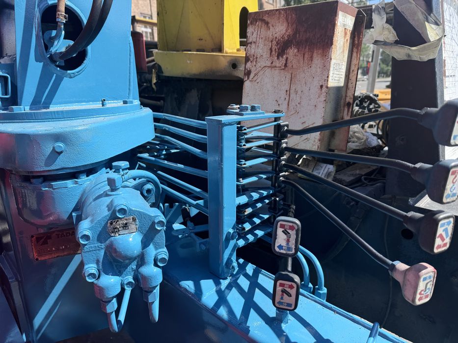 Маніпулятор, кран Tadano