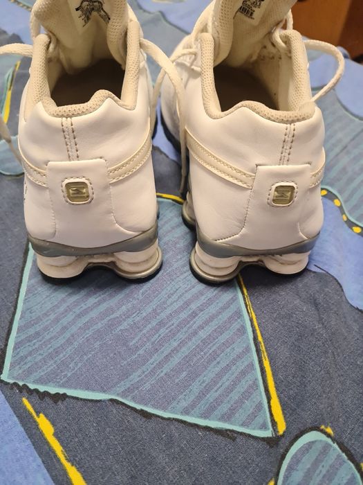 Женские кроссовки Nike Shox