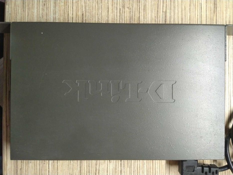 Свитч D-Link DES-1024D