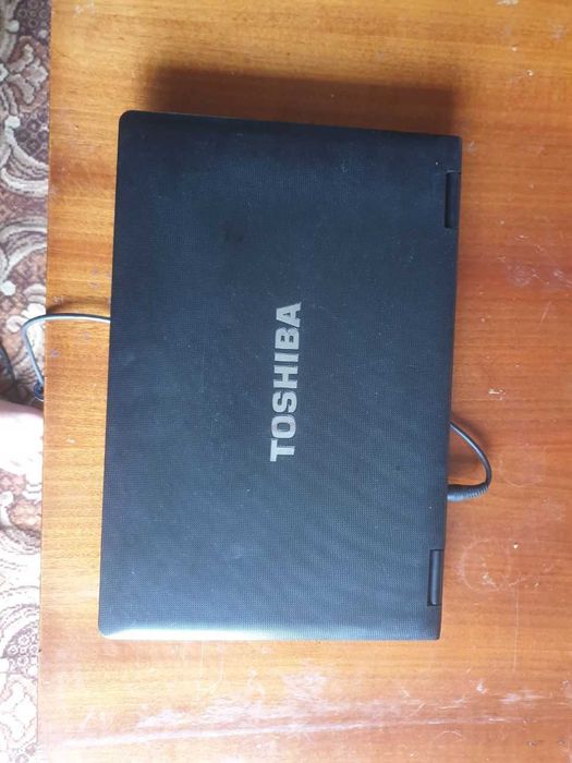 Продам ноутбук TOSHIBA TECRA S11 15 "I7 NVIDIA 4GB RAM 320GB HDD