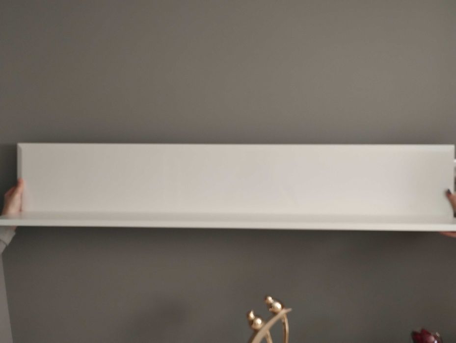 Półka wisząca biała z połyskiem
