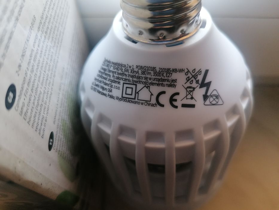 Żarówka owadobójcza