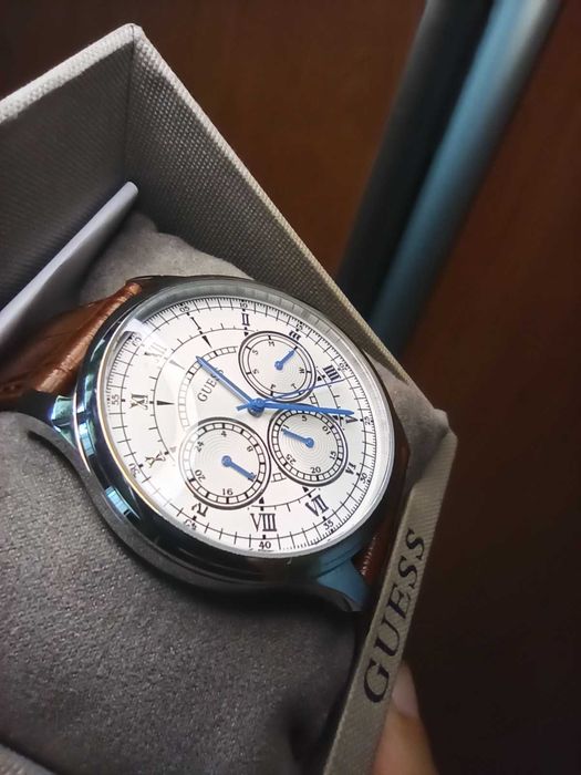 Zegarek Guess W1181G1