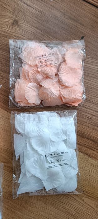 Dekoracyjne płatki róż