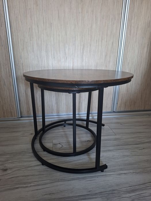 Komplet stolików w stylu looftowym