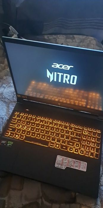 Laptop Acer Nitro V16