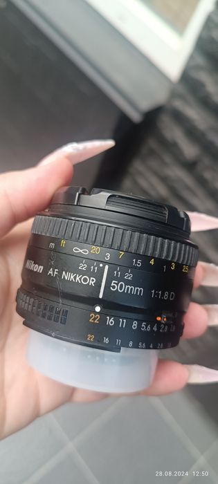 Продаю обьєктив Nikon
