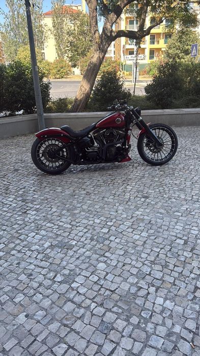 Harley-Davidson Breakout FXSB 2013 - Vermelha Personalizada - Única