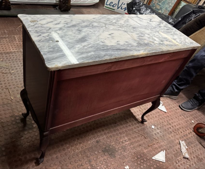 Cómoda e 2 mesas de apoio