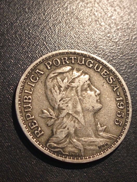 50  centavos  -Alpaca-  Republica Portuguesa - Portugal 1955	Soberba