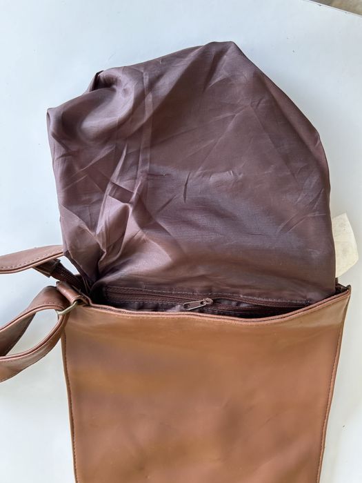 Bolsa de ombro vertical