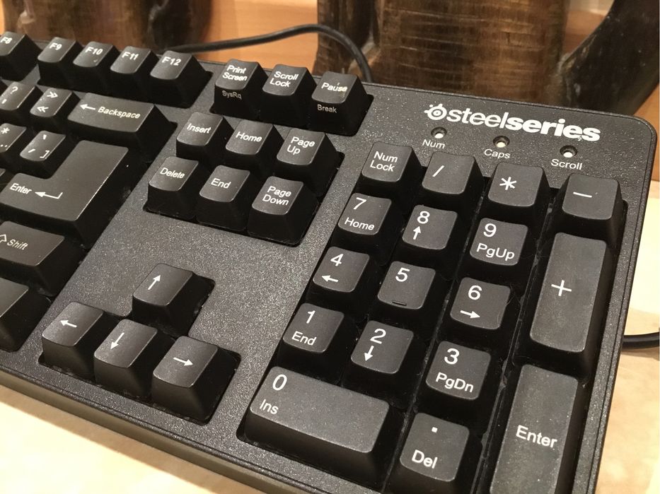 Used SteelSeries Gaming Keyboard 6GV2 in Good Overall Condition64309738102403124