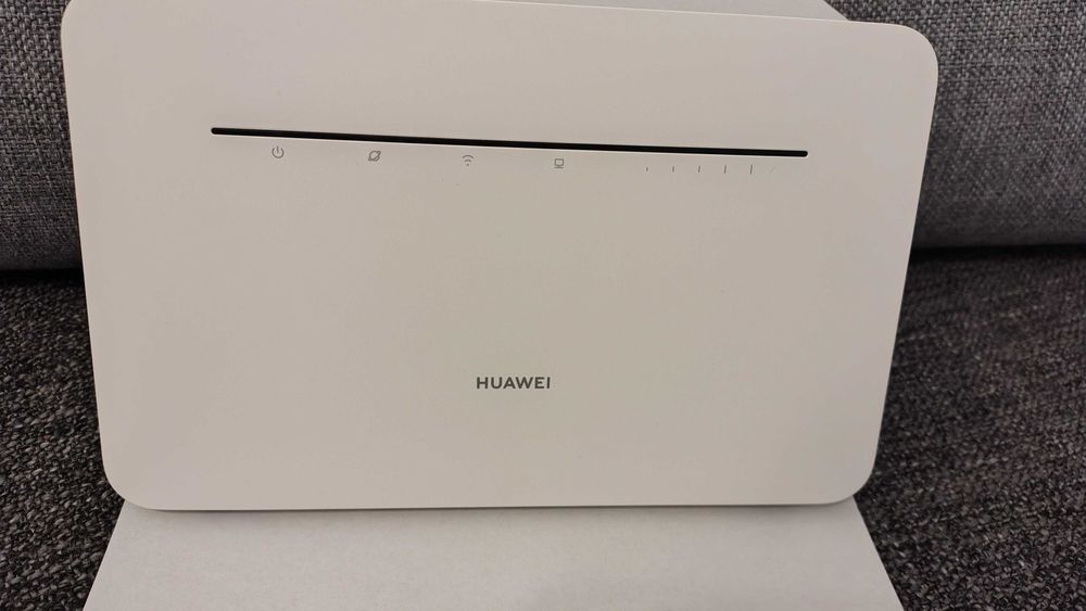 Huawei 4g router 3 pro lte 300mbps 2 4 ghz & 5ghz Wi-Fi