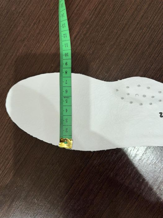 Кросівки бренду Adidas