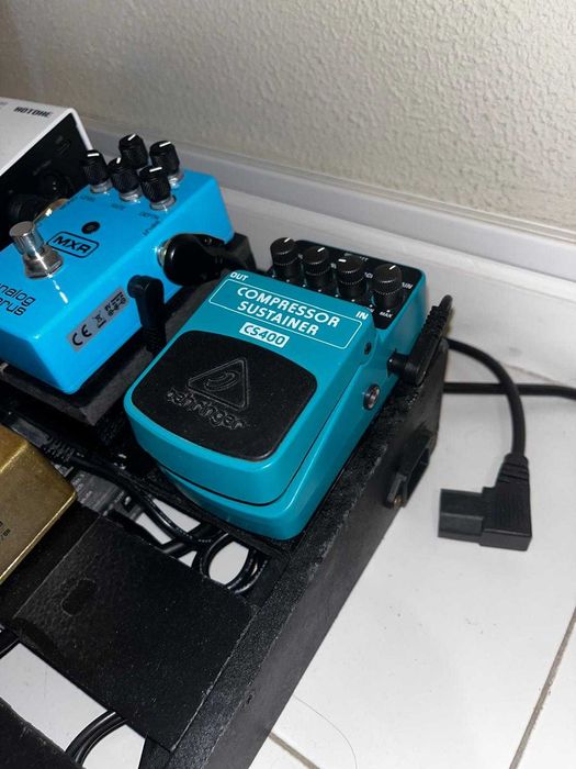 Pedal Behringer CS400 Compressor Sustainer