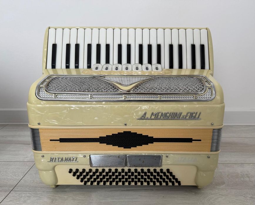 Akordeon  Menghini Figli 80 basów