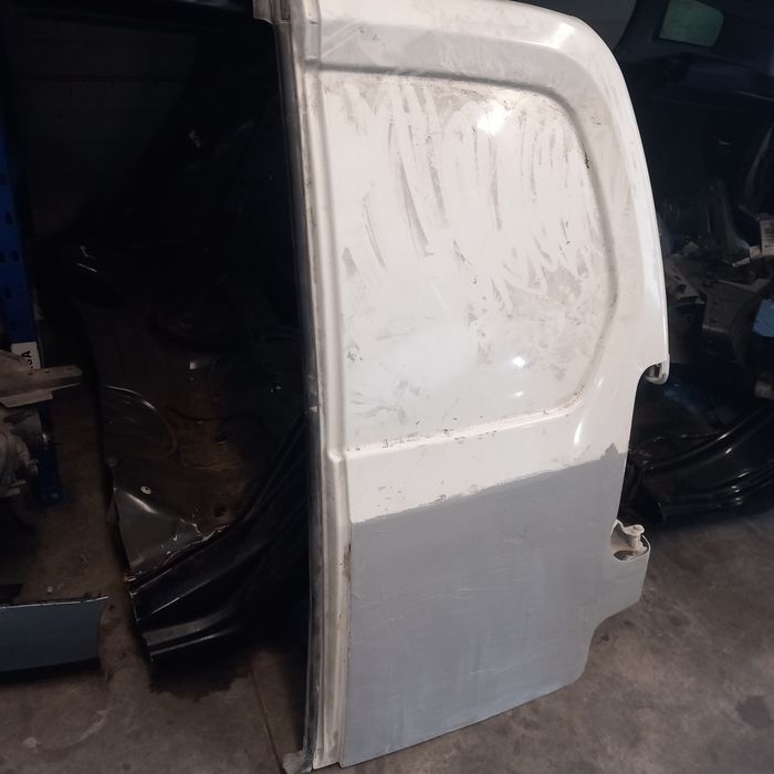 Porta tras citroen berlingo peugeot partner ano 2018