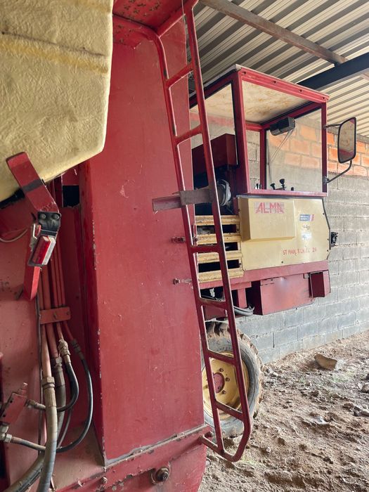 Máquina vindimar Alma